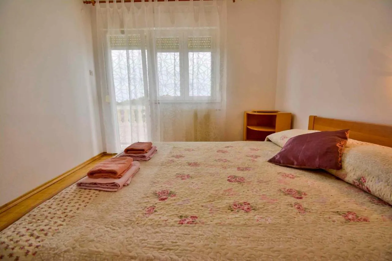 Apartment In Banjol/Insel Rab 26609